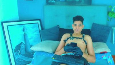 Lukas_Caballero live cam on Cam4