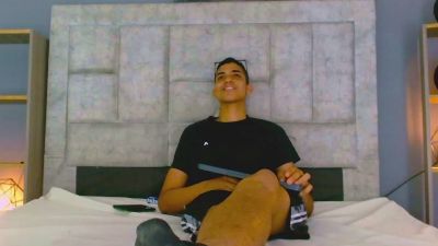 Lukas_Caballero live cam on Cam4