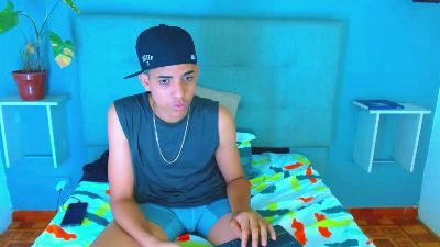 Lukas_Caballero live cam on Cam4