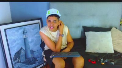 Lukas_Caballero live cam on Cam4