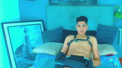 Lukas_Caballero live cam on Cam4