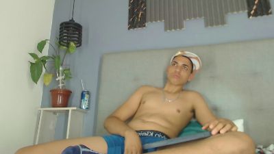 Lukas_Caballero live cam on Cam4