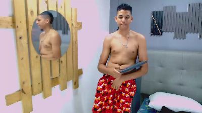 Lukas_Caballero live cam on Cam4
