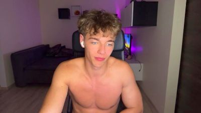 Lukedesirablee live cam on Cam4