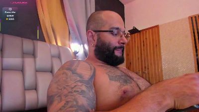 Lukee_09 live cam on Cam4