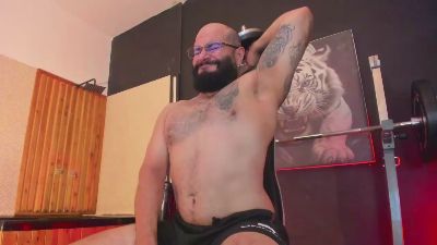 Lukee_09 live cam on Cam4