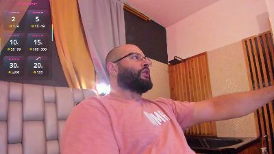 Lukee_09 live cam on Cam4