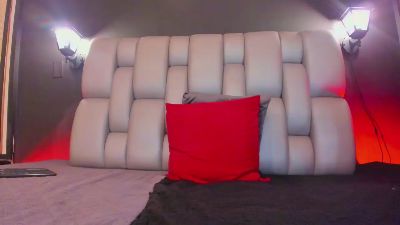 Lukee_09 live cam on Cam4
