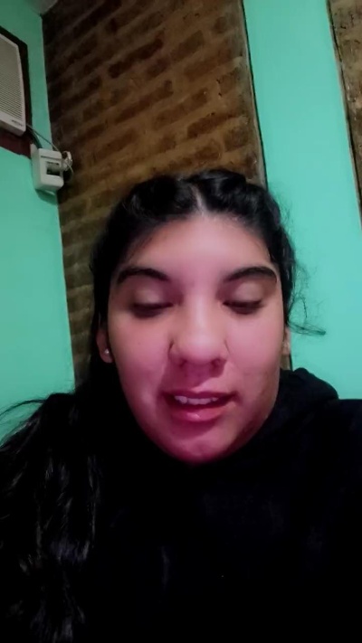 Luli225hot live cam on Cam4
