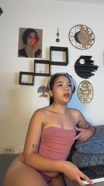 LunaBaxter_ live cam on Cam4