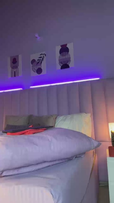 LunaBaxter_ live cam on Cam4