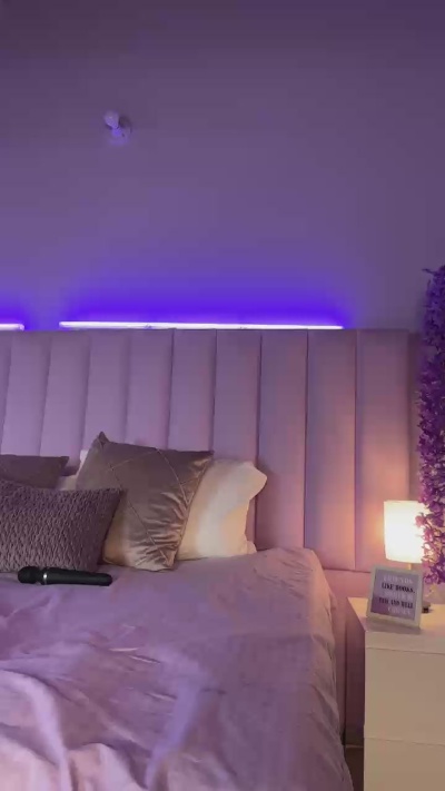 LunaBaxter_ live cam on Cam4