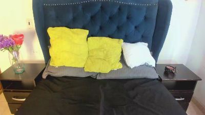 LunaBloom live cam on Cam4