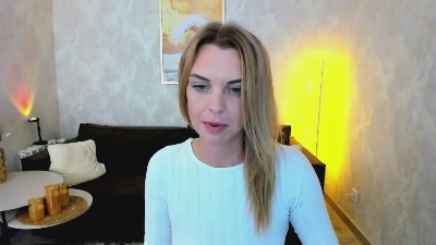 LunaFlinn live cam on Cam4