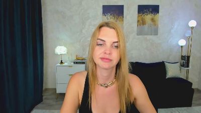 LunaFlinn live cam on Cam4