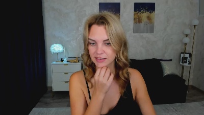 LunaFlinn live cam on Cam4