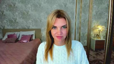 LunaFlinn live cam on Cam4