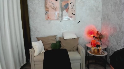 LunaFlinn live cam on Cam4