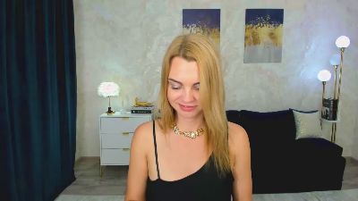 LunaFlinn live cam on Cam4