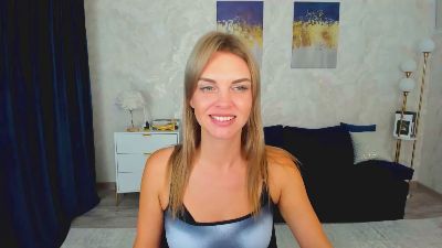 LunaFlinn live cam on Cam4