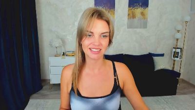 LunaFlinn live cam on Cam4