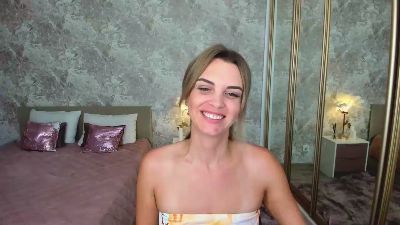 LunaFlinn live cam on Cam4