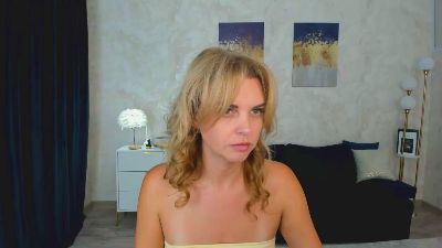 LunaFlinn live cam on Cam4