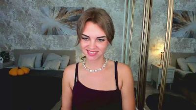 LunaFlinn live cam on Cam4