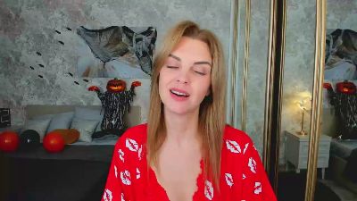 LunaFlinn live cam on Cam4
