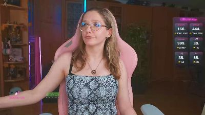 LunaNicole live cam on Cam4