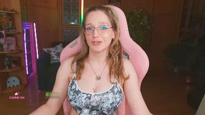 LunaNicole live cam on Cam4