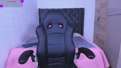 LunaRossie live cam on Cam4