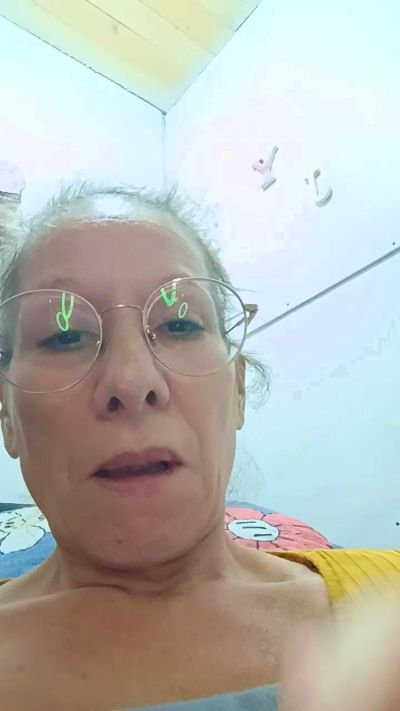LunaRougeX live cam on Cam4
