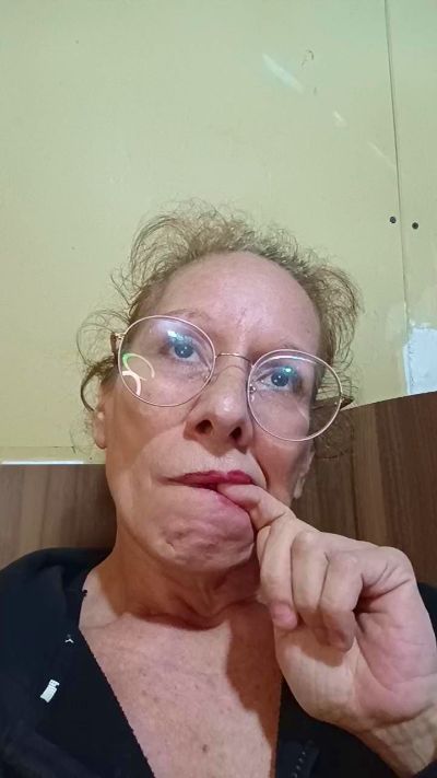 LunaRougeX live cam on Cam4