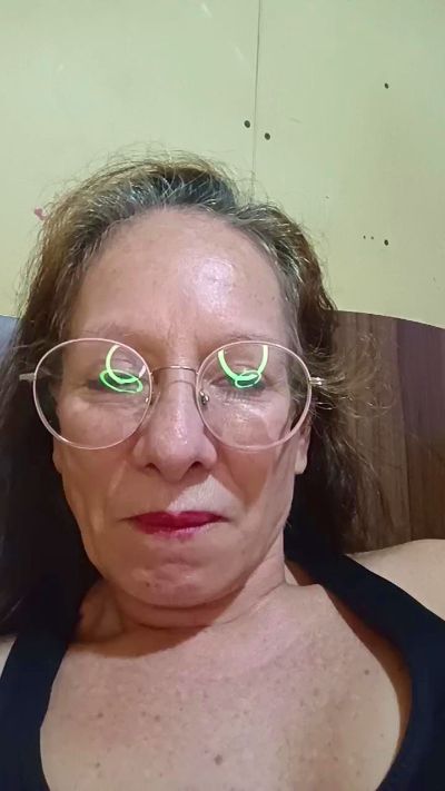LunaRougeX live cam on Cam4