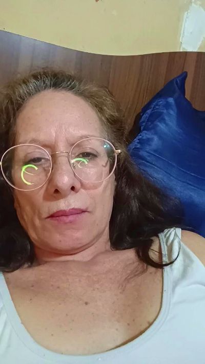 LunaRougeX live cam on Cam4