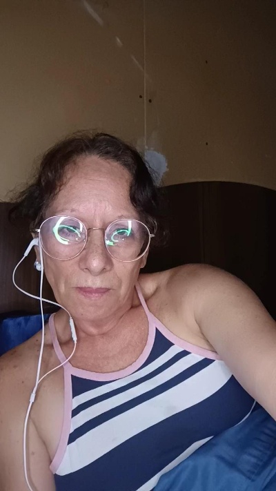 LunaRougeX live cam on Cam4