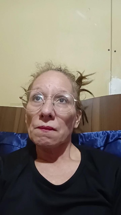LunaRougeX live cam on Cam4