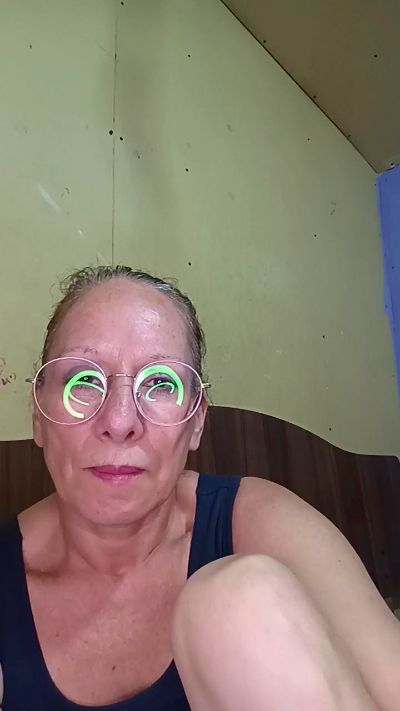LunaRougeX live cam on Cam4