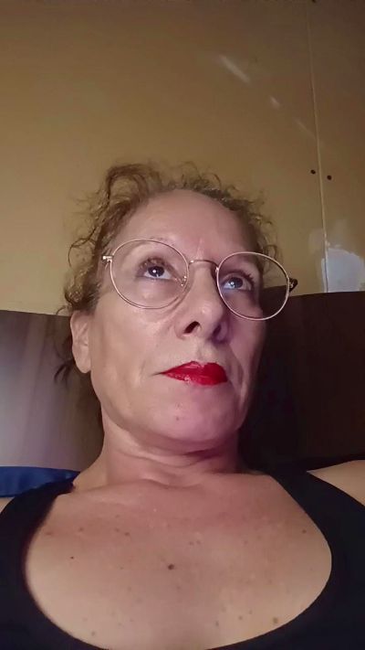 LunaRougeX live cam on Cam4
