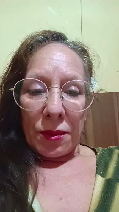 LunaRougeX live cam on Cam4