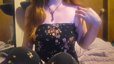 LunaThePoet live cam on Cam4