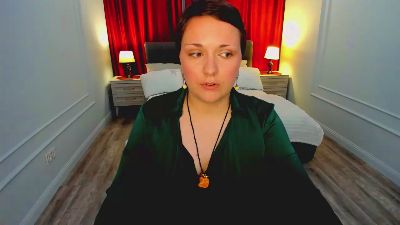 LunaValmone live cam on Cam4