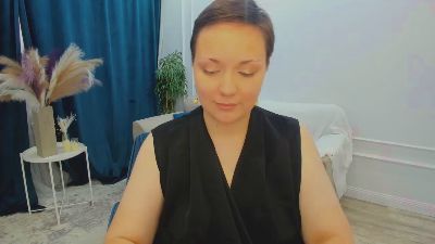 LunaValmone live cam on Cam4