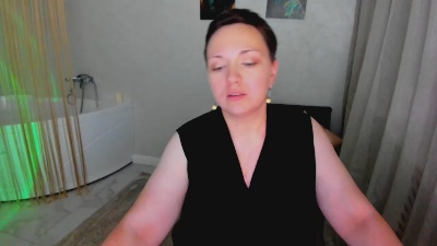 LunaValmone live cam on Cam4