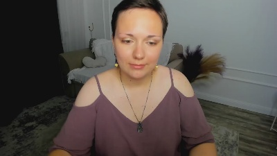 LunaValmone live cam on Cam4