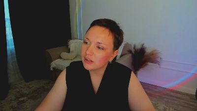 LunaValmone live cam on Cam4