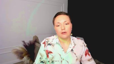 LunaValmone live cam on Cam4