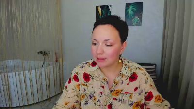 LunaValmone live cam on Cam4