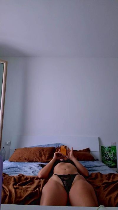 LunaVelluto live cam on Cam4